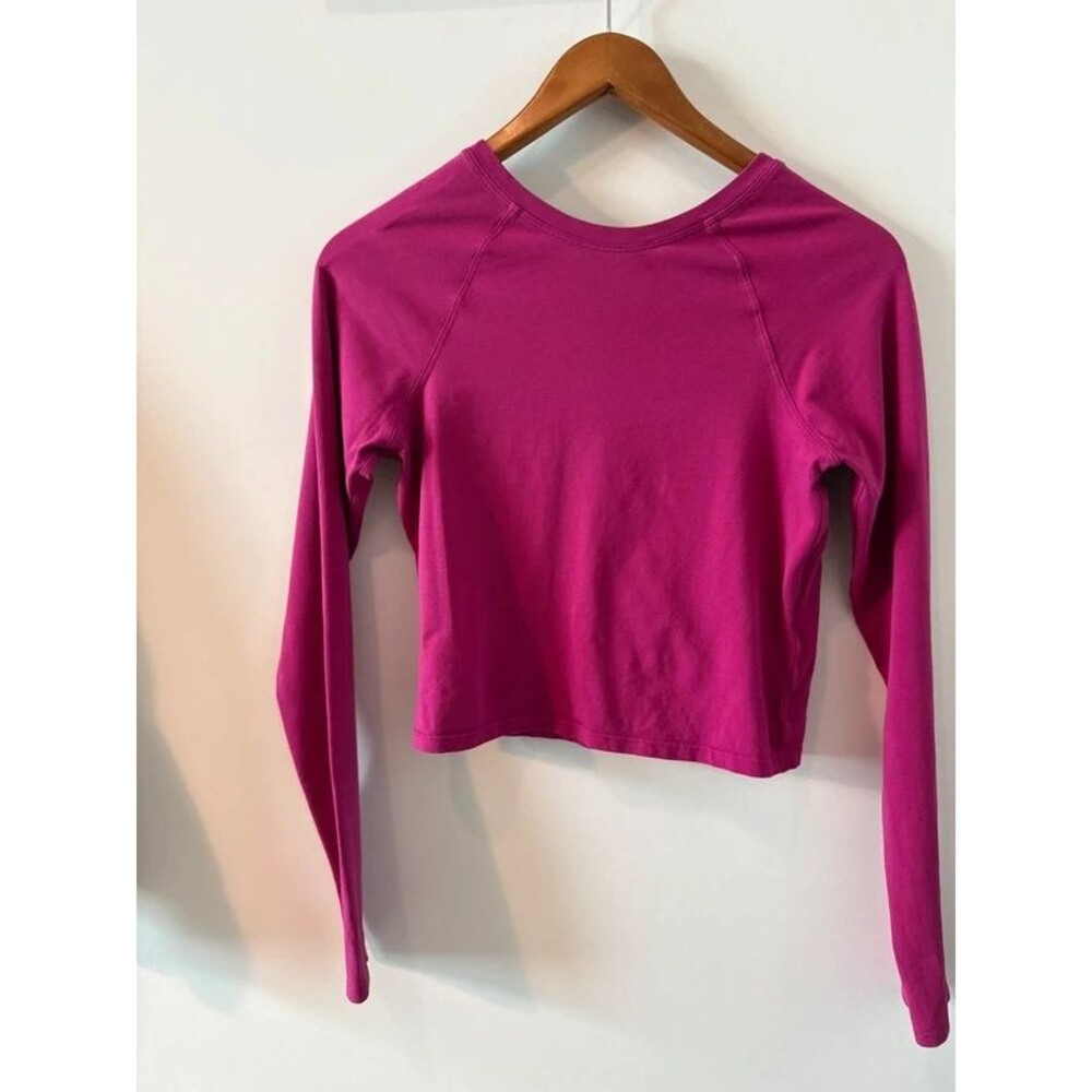 Lululemon Black Cutout Keyhole Long Sleeve Crop Top Size 8 Yoga Pilates